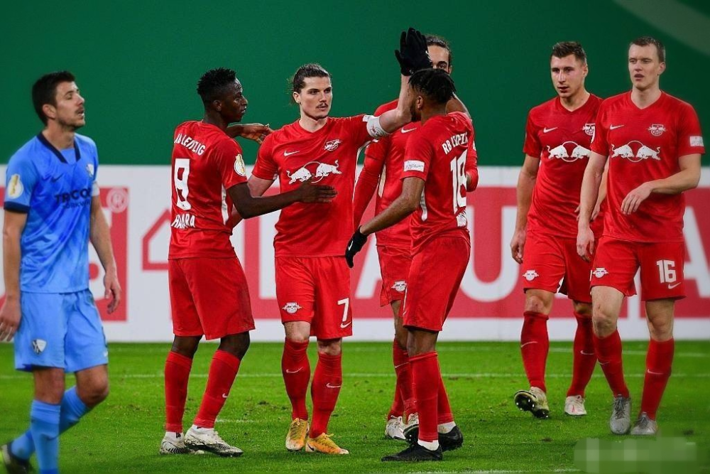 高登棋牌-包含斯图加特稳扎稳打，全力对抗劲敌消除尴尬的词条